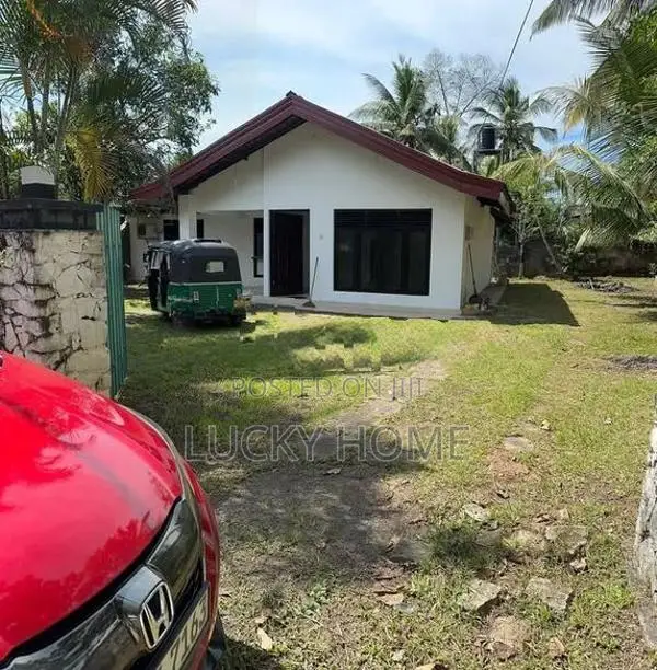 Seeduwa 20 perch House Sale