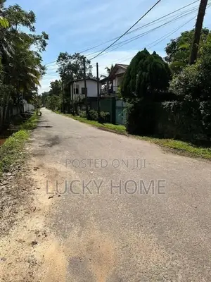 Seeduwa 20 perch House Sale