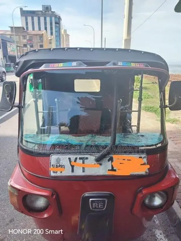 Bajaj RE 2011