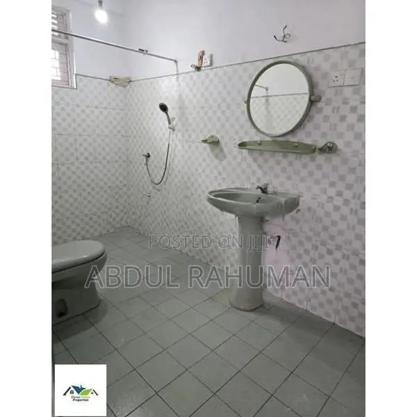 1st Floor Semi Tiled House Kalubowila