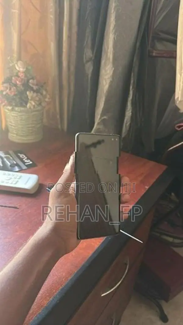 Samsung Galaxy S10 Plus (Used)