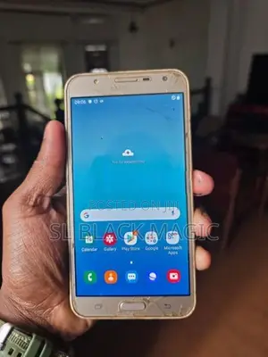 Samsung Galaxy J7 (Used)
