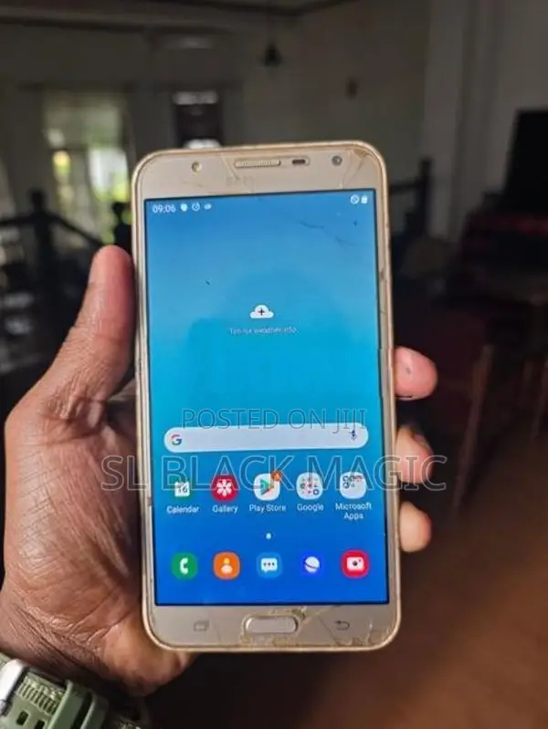 Samsung Galaxy J7 (Used)
