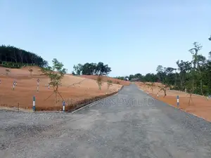 කළුතර නගරයට ලගින්ම ඉඩමක් විකිණීමට