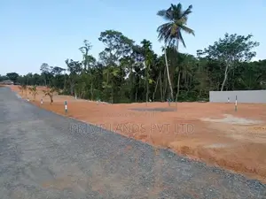 කළුතර නගරයට ලගින්ම ඉඩමක් විකිණීමට