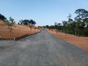 කළුතර නගරයට ලගින්ම ඉඩමක් විකිණීමට