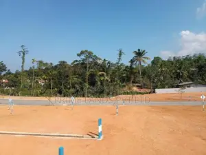 කළුතර නගරයට ලගින්ම ඉඩමක් විකිණීමට