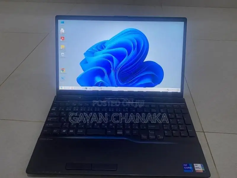 Fujitsu i7 11th gen
