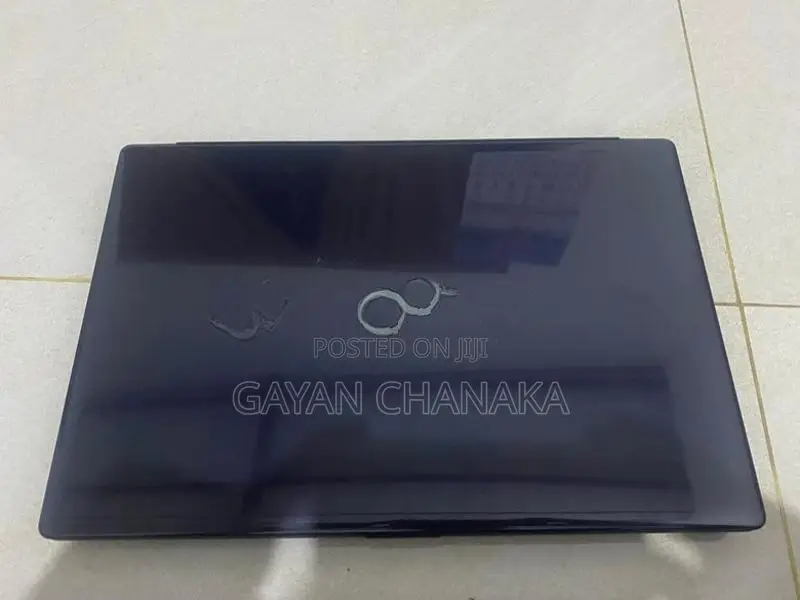 Fujitsu i7 11th gen