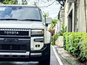 Toyota Land Cruiser 250 VX 2025