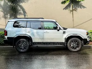 Toyota Land Cruiser 250 VX 2025