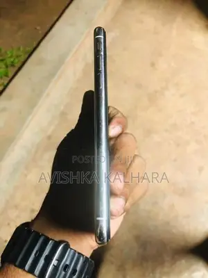 Apple iPhone X (Used)