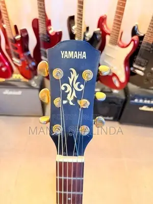 Yamaha APX 600 4A Guitar