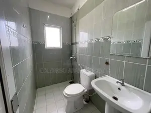 2-BHK Fully Furnished Apartment Short-Term Rental in Wellawatte