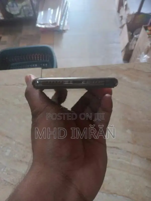 Apple iPhone XS (Used)