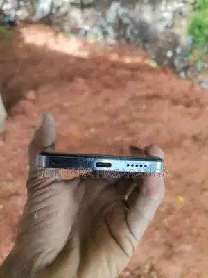 Vivo V25 (Used)