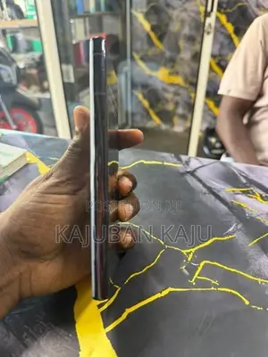 Samsung Galaxy S22 Ultra (Used)