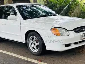 Daihatsu Mira 2000