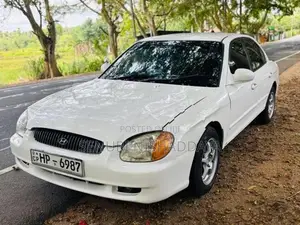 Daihatsu Mira 2000