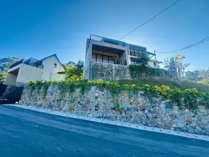 Luxury houses for sale in Digana