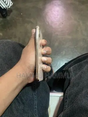 Apple iPhone XS (Used)