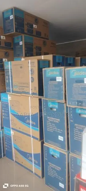 Midea Air Conditioner 12000BTU - Non inverter
