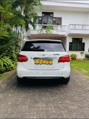 Mercedes Benz B250e 2015