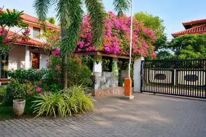 Beachside Tropical Apartment with Pool & Garden for rent in Negombo