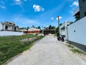 කොට්ටාව- පිළියන්දල පාරෙන් ඉඩමක් විකිණීමට - Piliyandala Pelenwatta