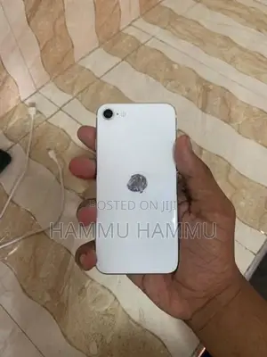 Apple iPhone SE 2 (Used)
