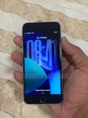 Apple iPhone SE 2 (Used)