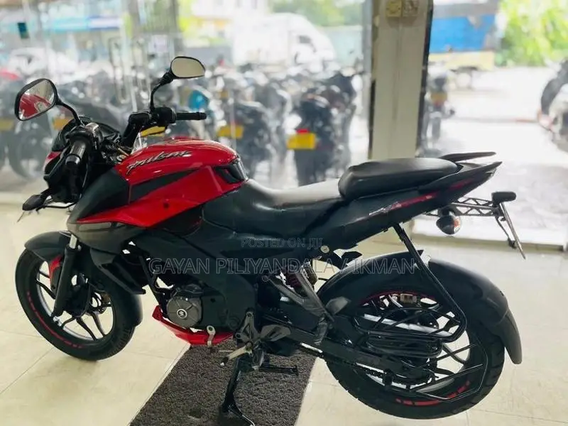 Bajaj Pulsar NS160 2018