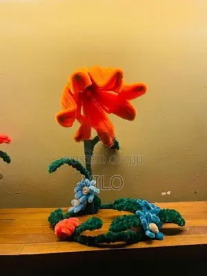 Pipe Cleaner Flowers/Lamp