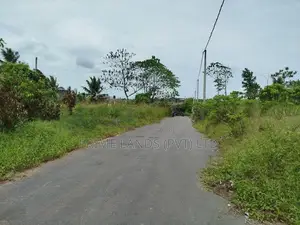 පිලියන්දල කොටගෙදර හන්දියට ආසන්නව බිම් කොටසක් විකිණීමට