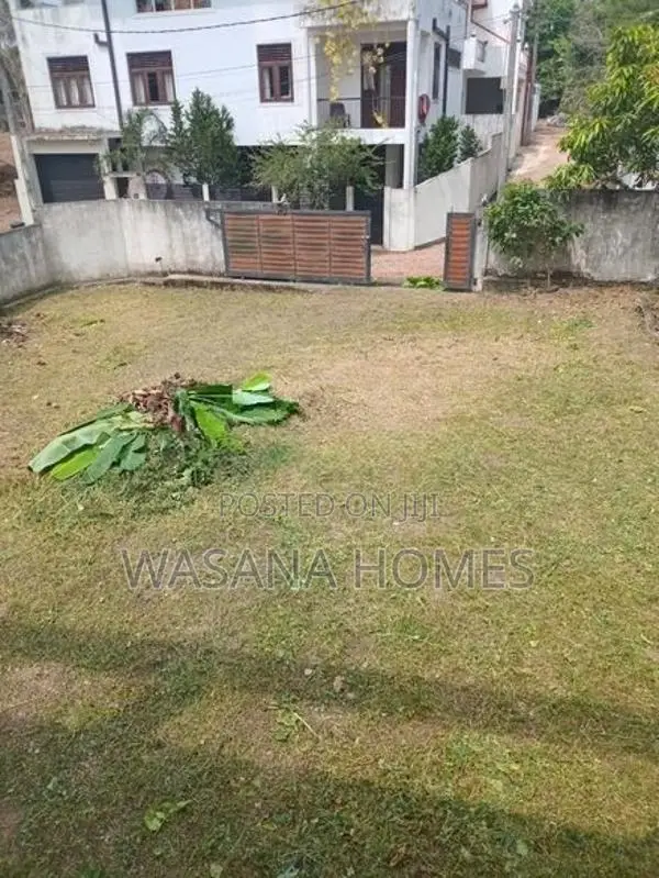 Gated Community land For Sale Pannipitiya