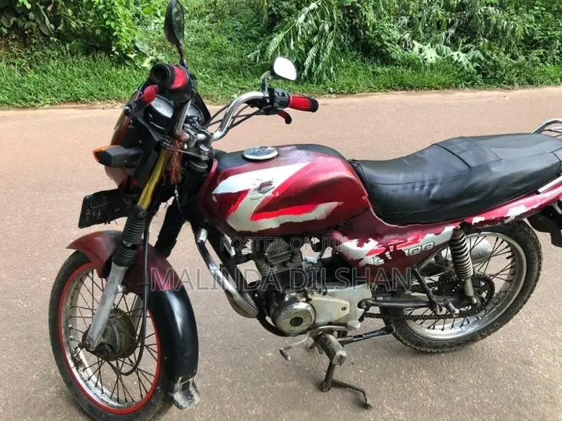 Bajaj CT100 2006