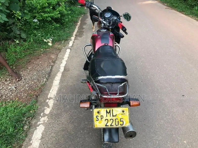Bajaj CT100 2006