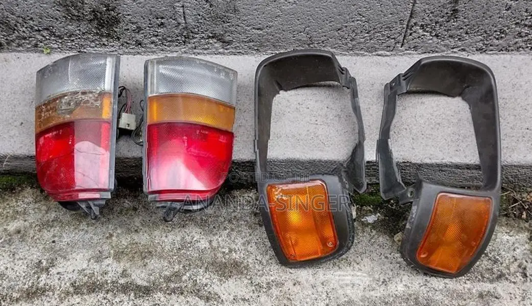 Y10 Signal Lights and Tail Japan