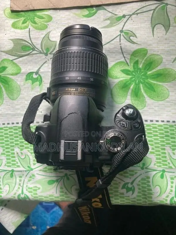 Nikon D60 D5100
