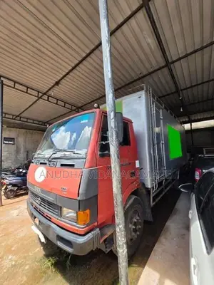 Tata LPT-1109-EX 2012