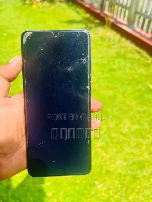 Samsung Galaxy S20 Ultra (Used)