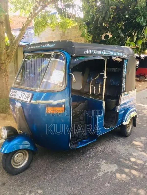 Bajaj RE 1985