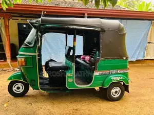 Bajaj RE 2010