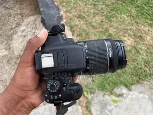 Canon EOS Kiss X7i (700D) Full Set