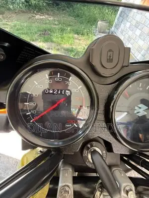 Bajaj CT100 ES 2025
