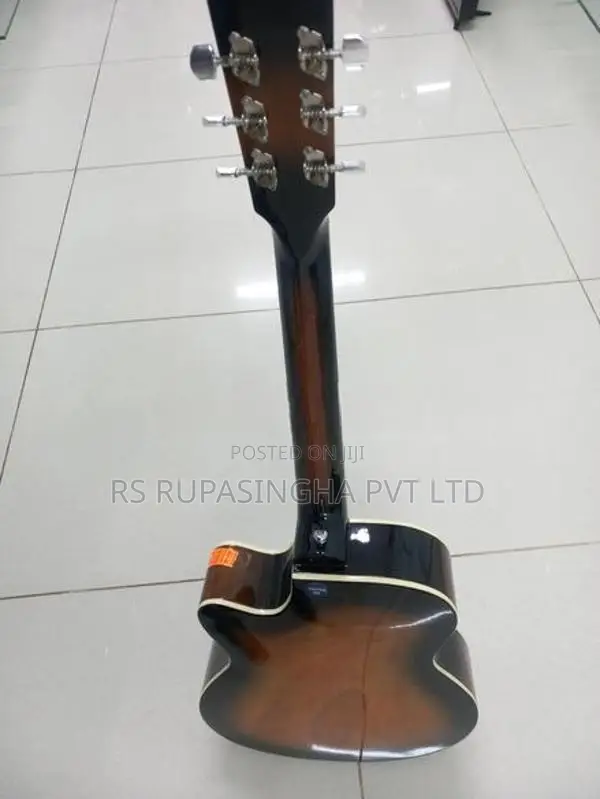 Box Guitar
