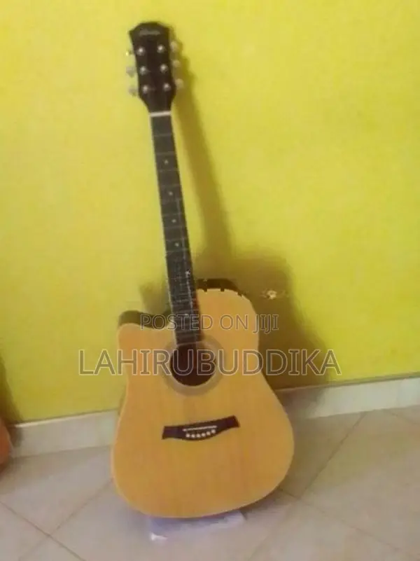 Box Guitar