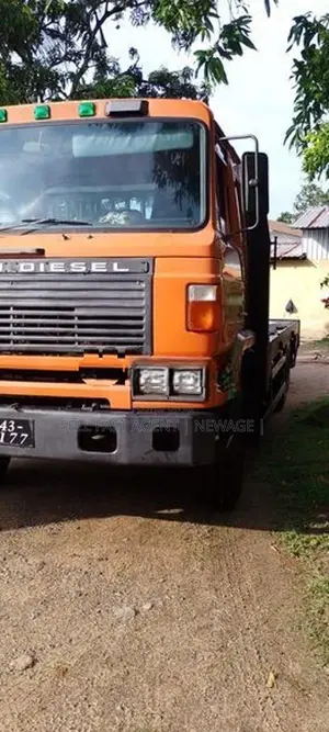 Nissan CWD53P 10Wheeler Lorry