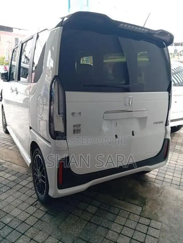 Honda N-Box custom 2025