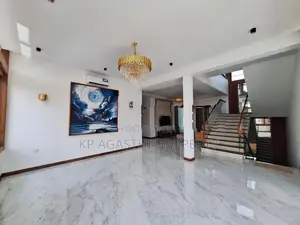 Brand New Super Luxury House for Sale in Battaramulla